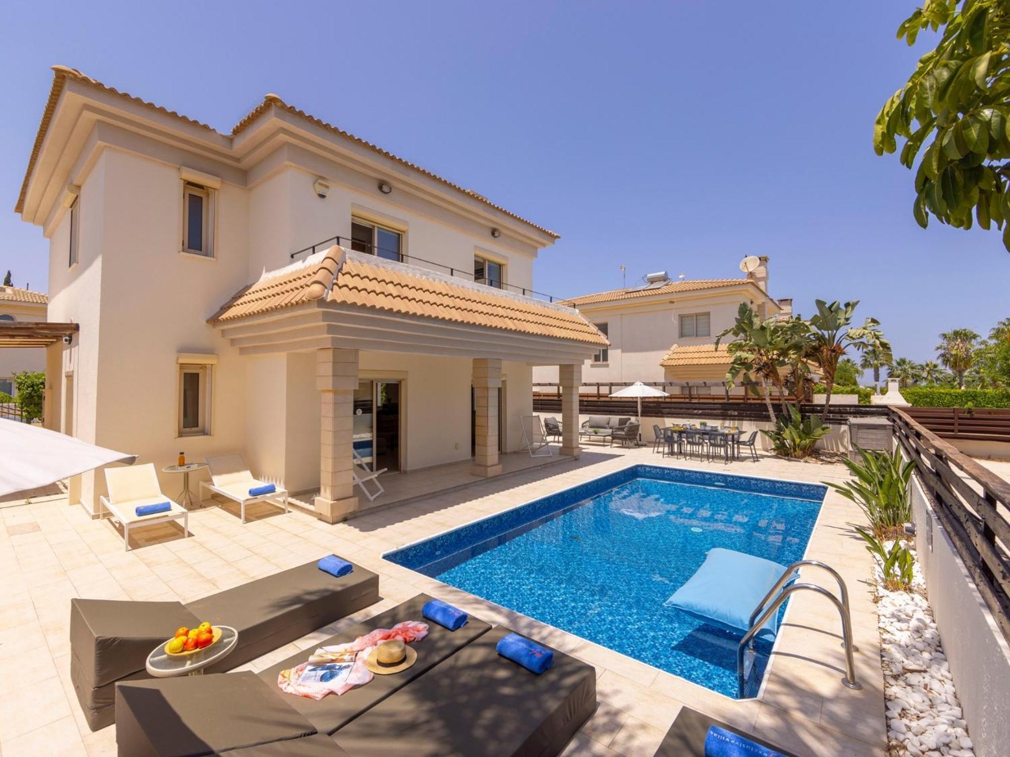 Villa Malama Paralímni Kültér fotó