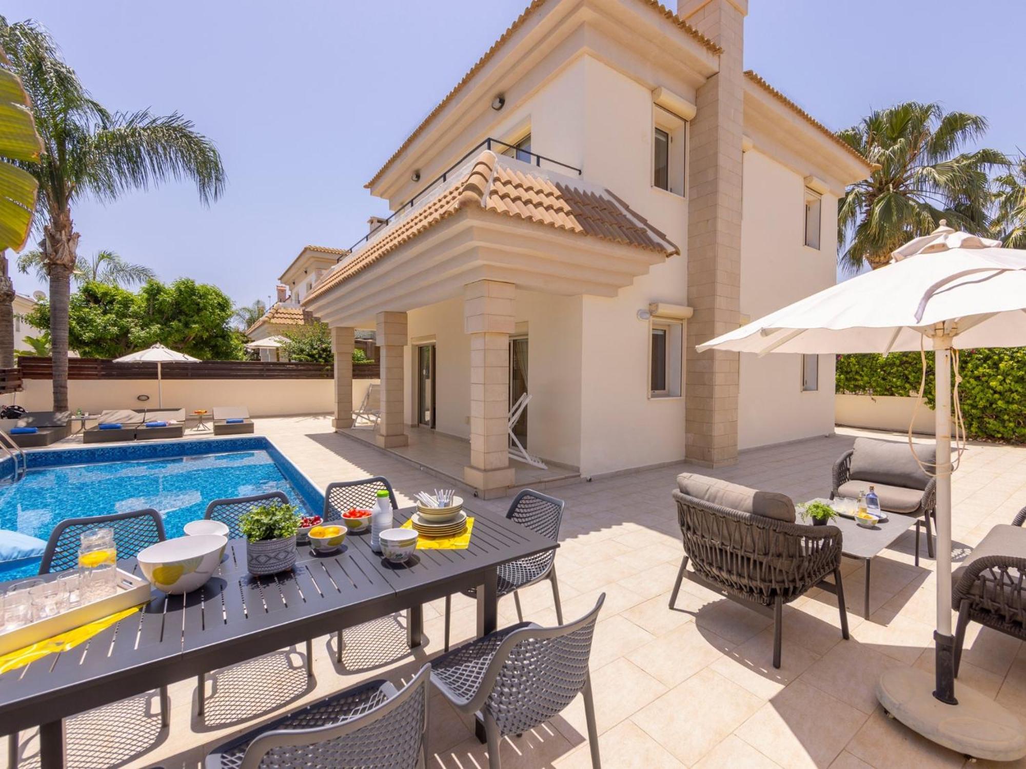 Villa Malama Paralímni Kültér fotó