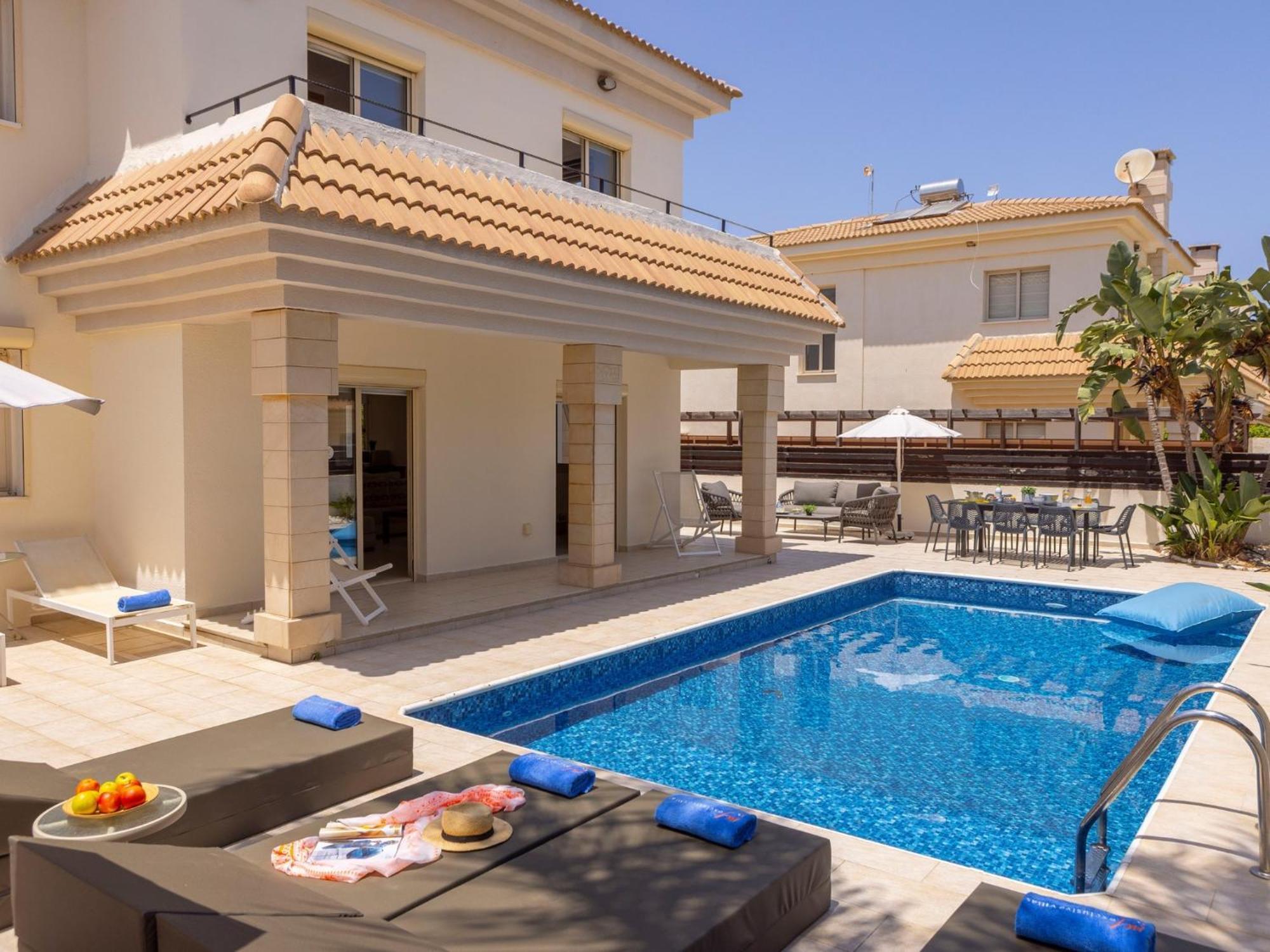 Villa Malama Paralímni Kültér fotó