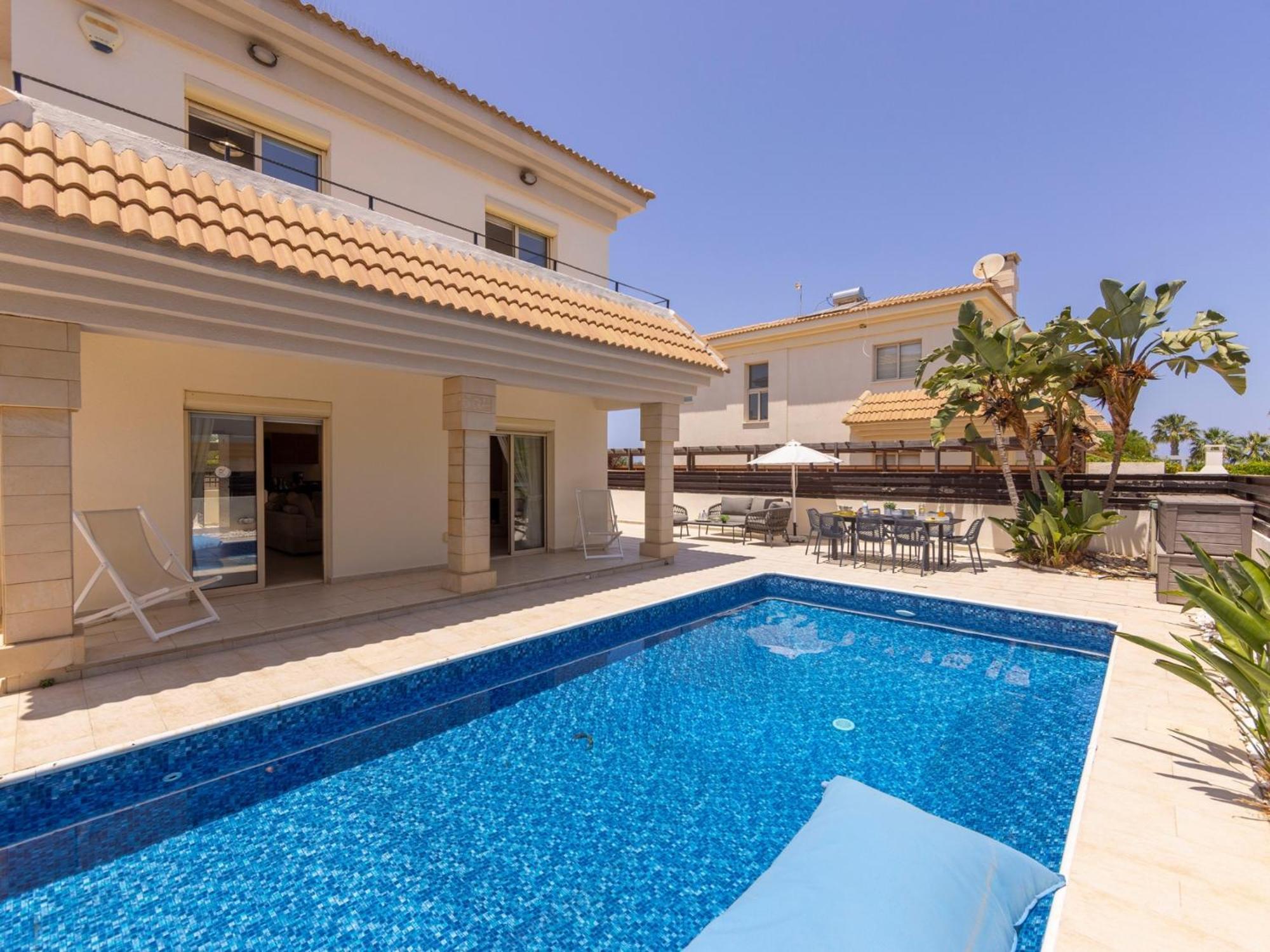 Villa Malama Paralímni Kültér fotó