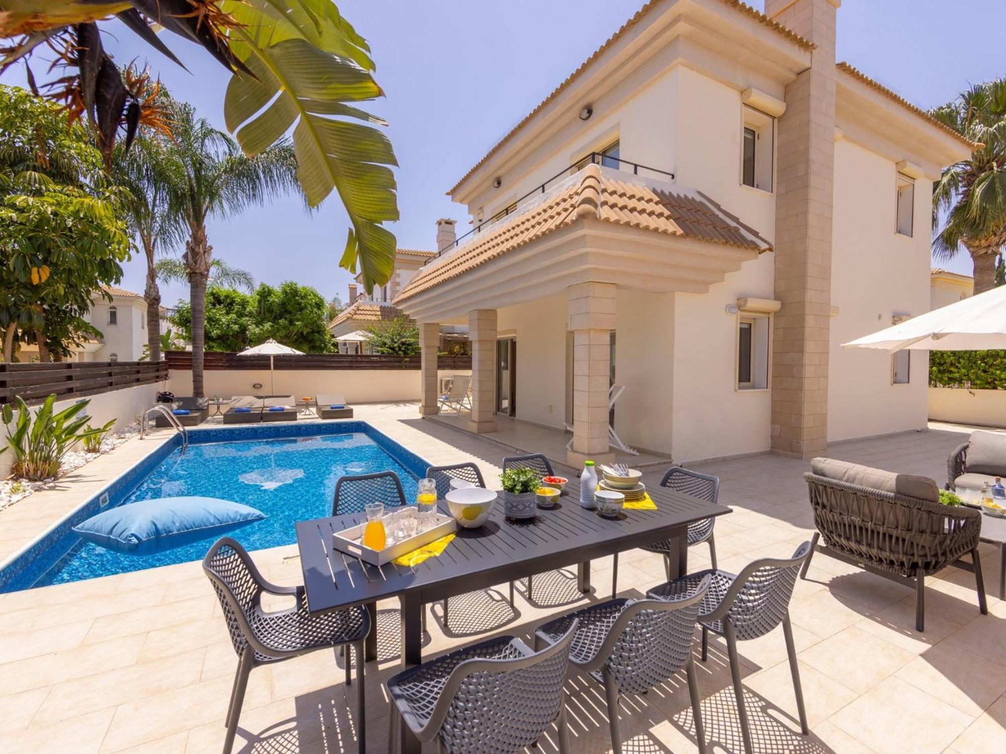Villa Malama Paralímni Kültér fotó